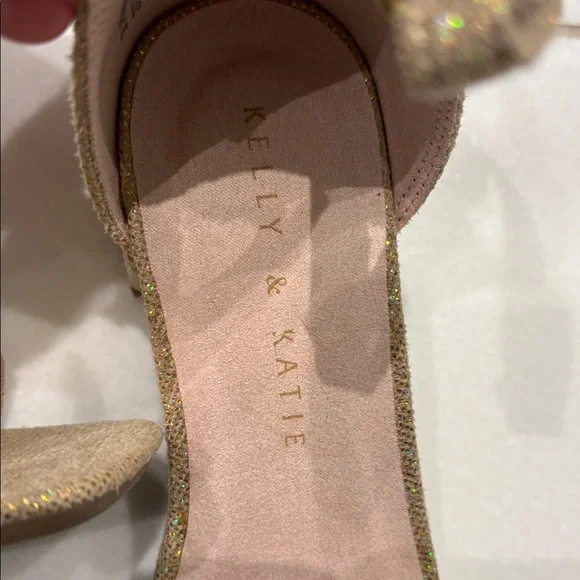 Girls sparkly dressy open toed shoes - Picture 2 of 5